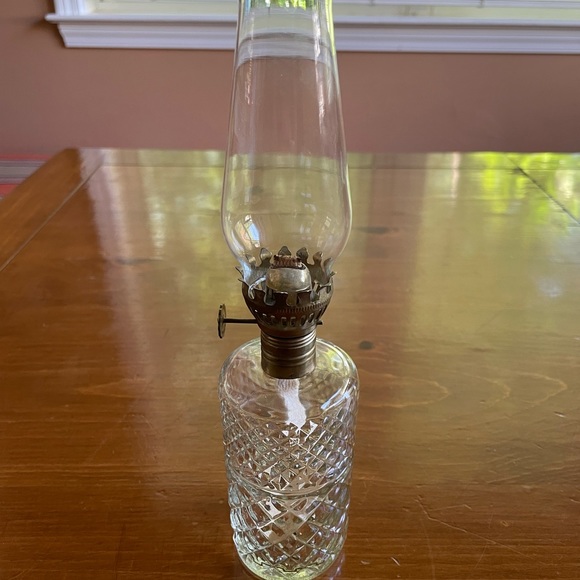 Lamplight Farms Accents Vintage Lamplight Farms Hurricane Oil Lamp